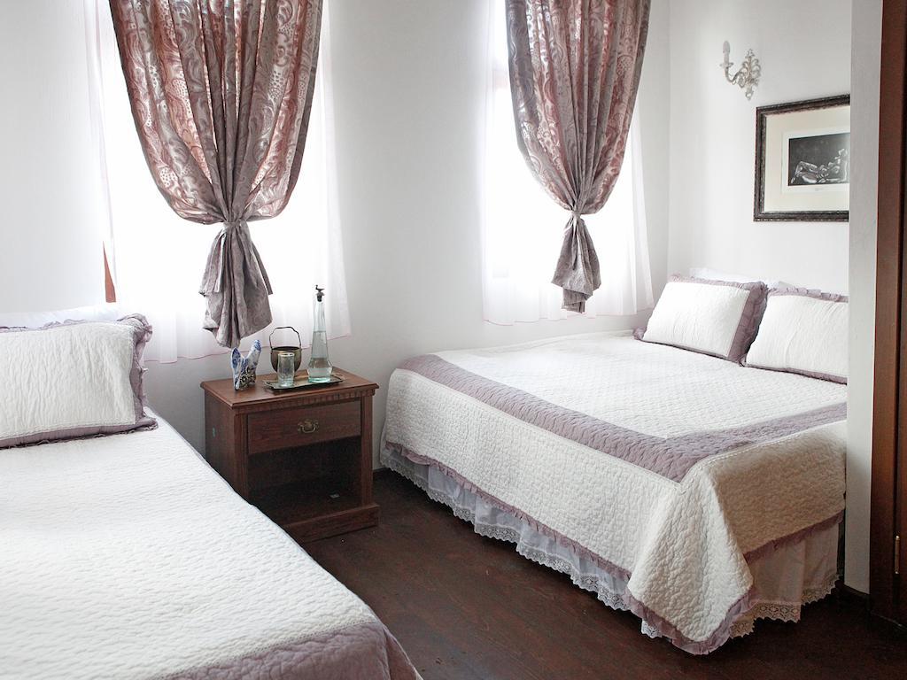 Marjolaine Hotel Ayvalı Zimmer foto